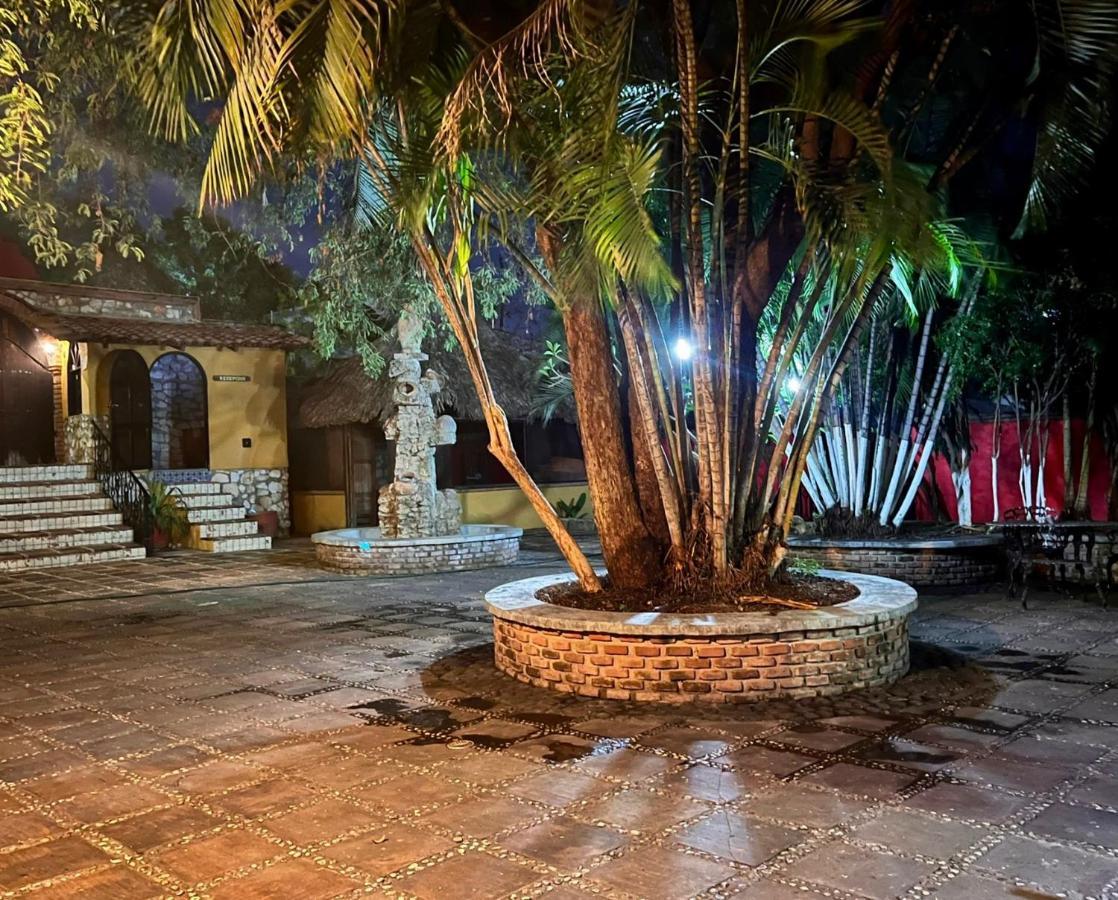 Hotel Rancho Escondito Пуэрто-Эскондидо Экстерьер фото